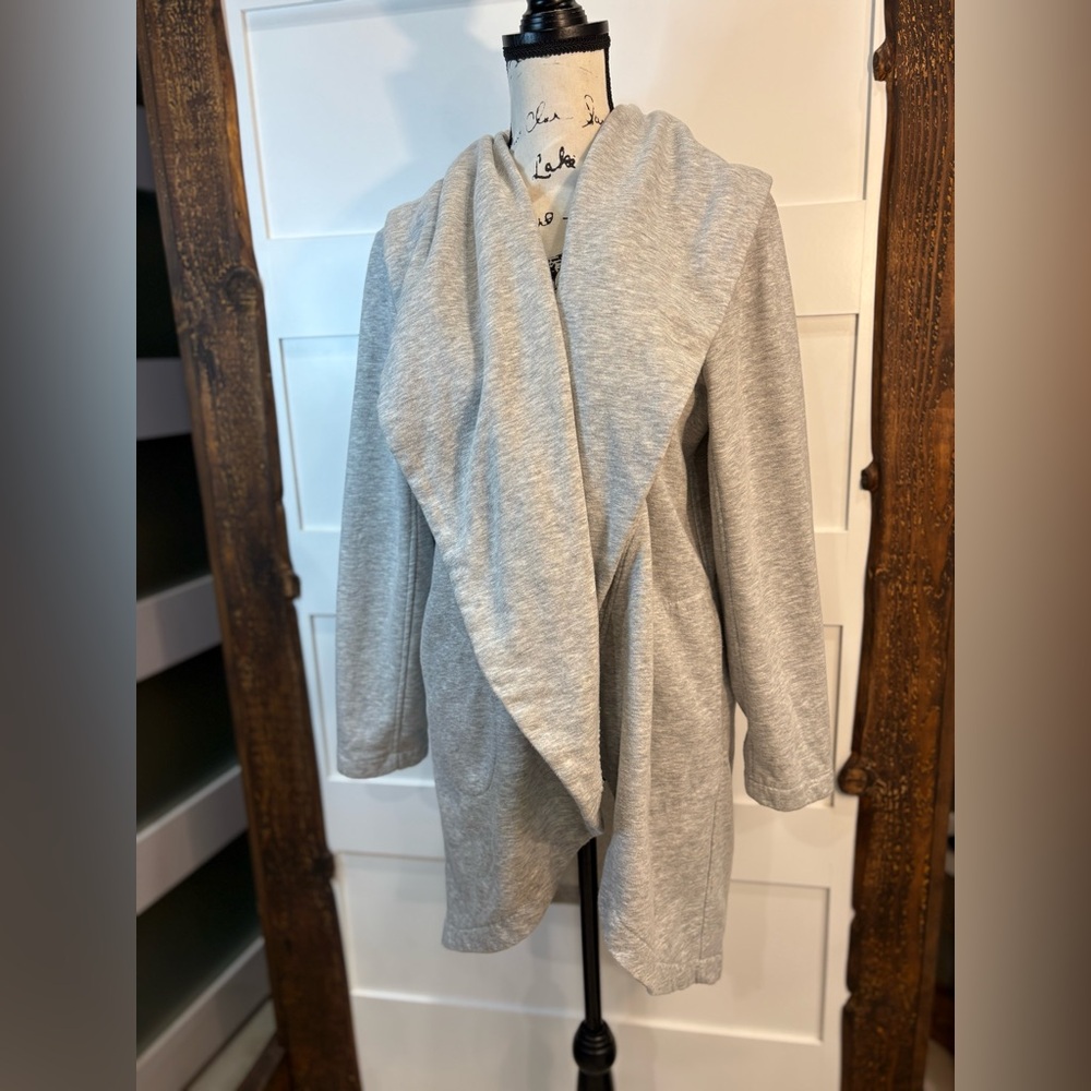 Olive & Oak Light Gray Knit Top – Women’s Large, Cotton Blend, Soft Casual Style - Picture 2 of 9